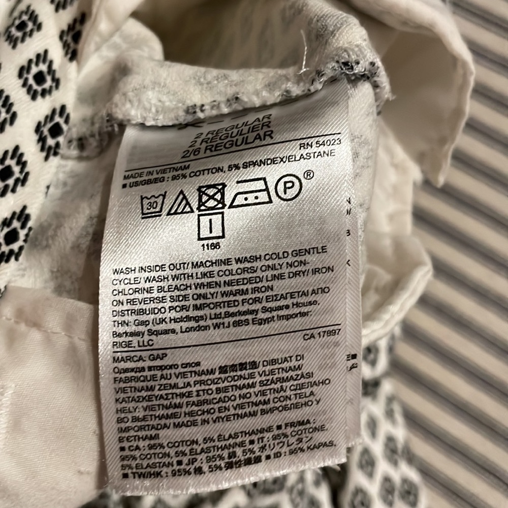 GAP pants size 2Regular - Picture 5 of 5